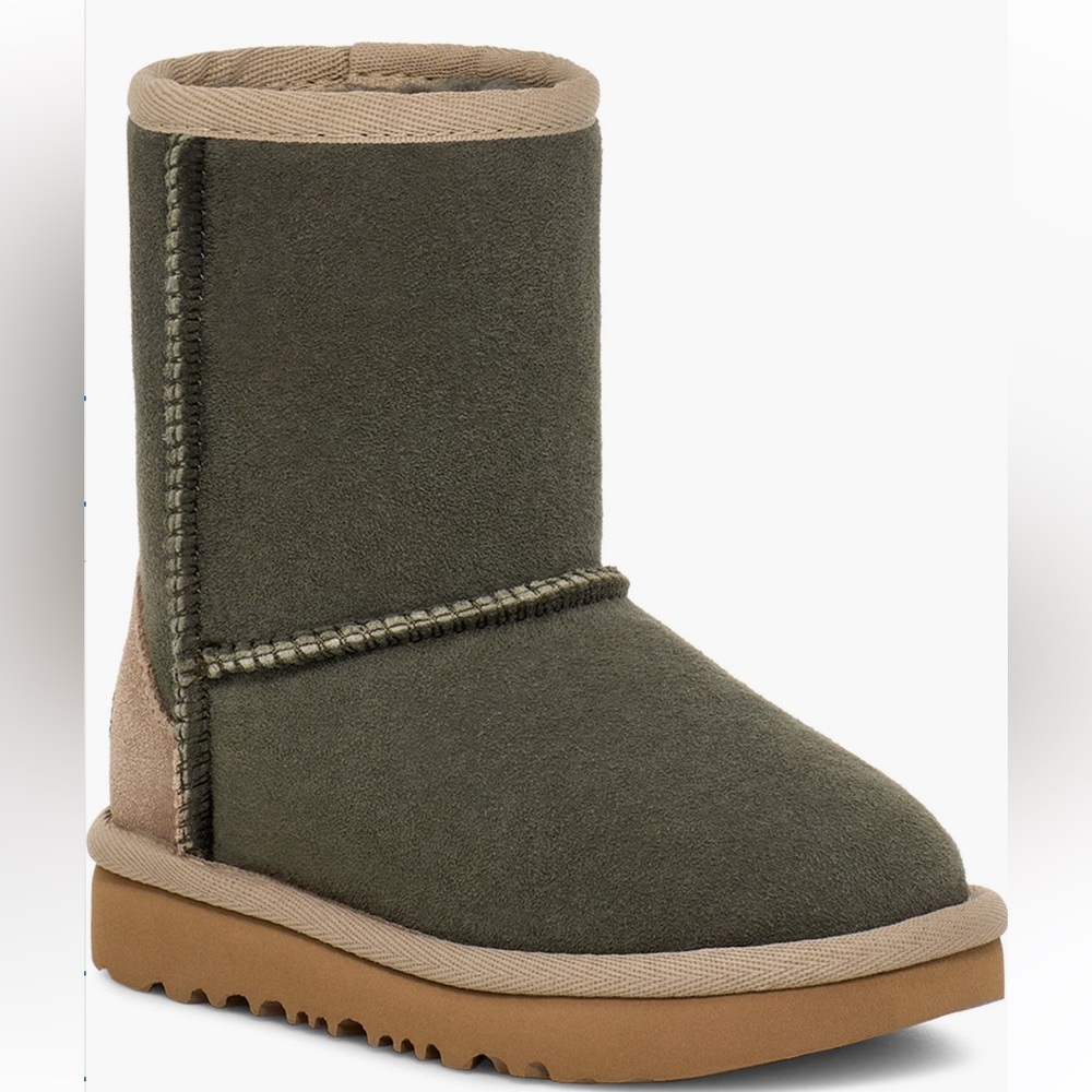 UGG girls classic short boots size 10 green beige